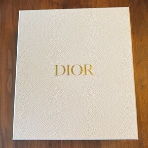 Dior “dad sandal” shoe box (empty)